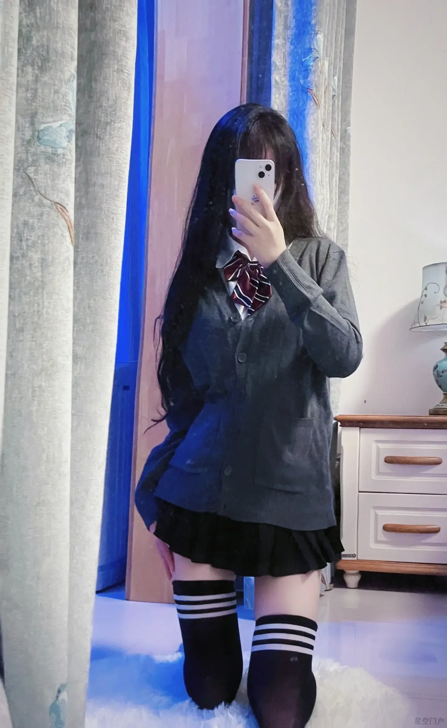 1587a2726d005330